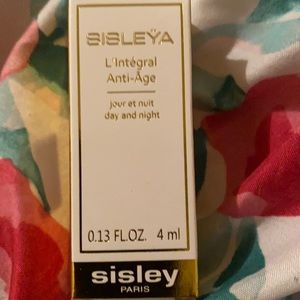 Sisley Sisleya L'Integral Anti-Age Day And Night Cream